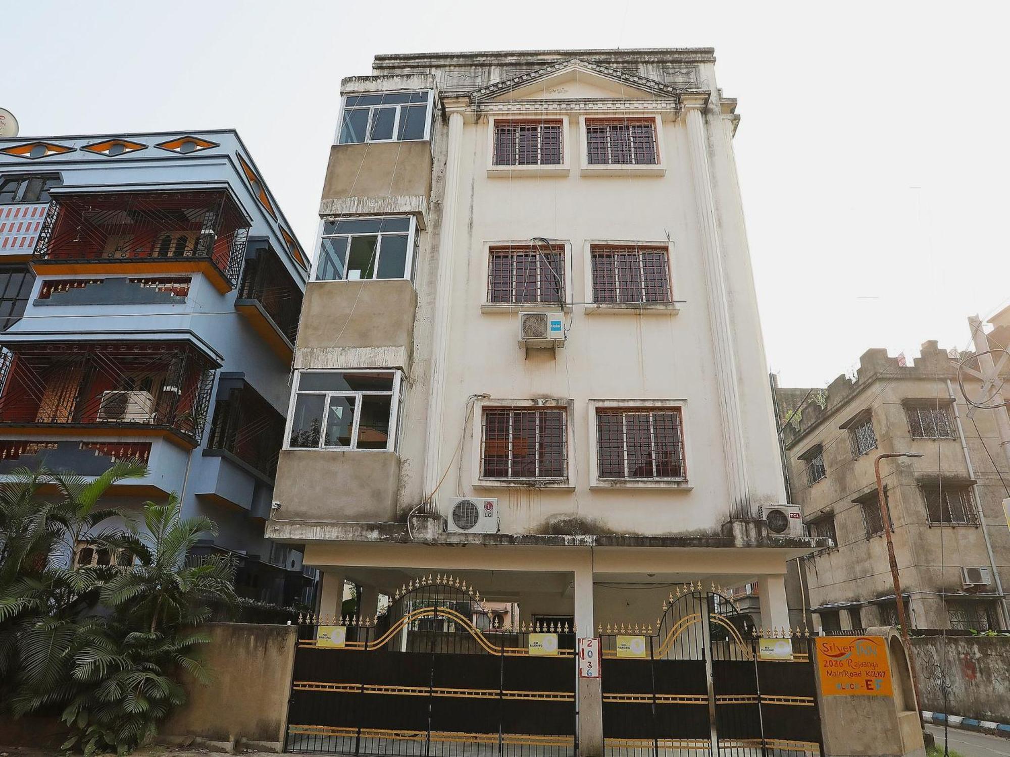 Silver Inn Near Acropolis Mall Calcutta Exterior foto